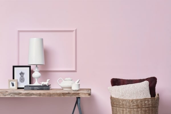 Interieur-Styling rosa Wand